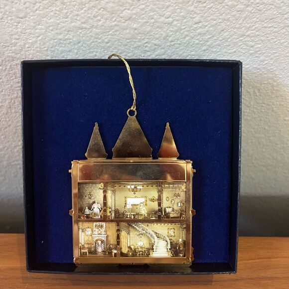Doll Houses of the World Christmas Ornament International Collectors Society - Picture 2 of 7